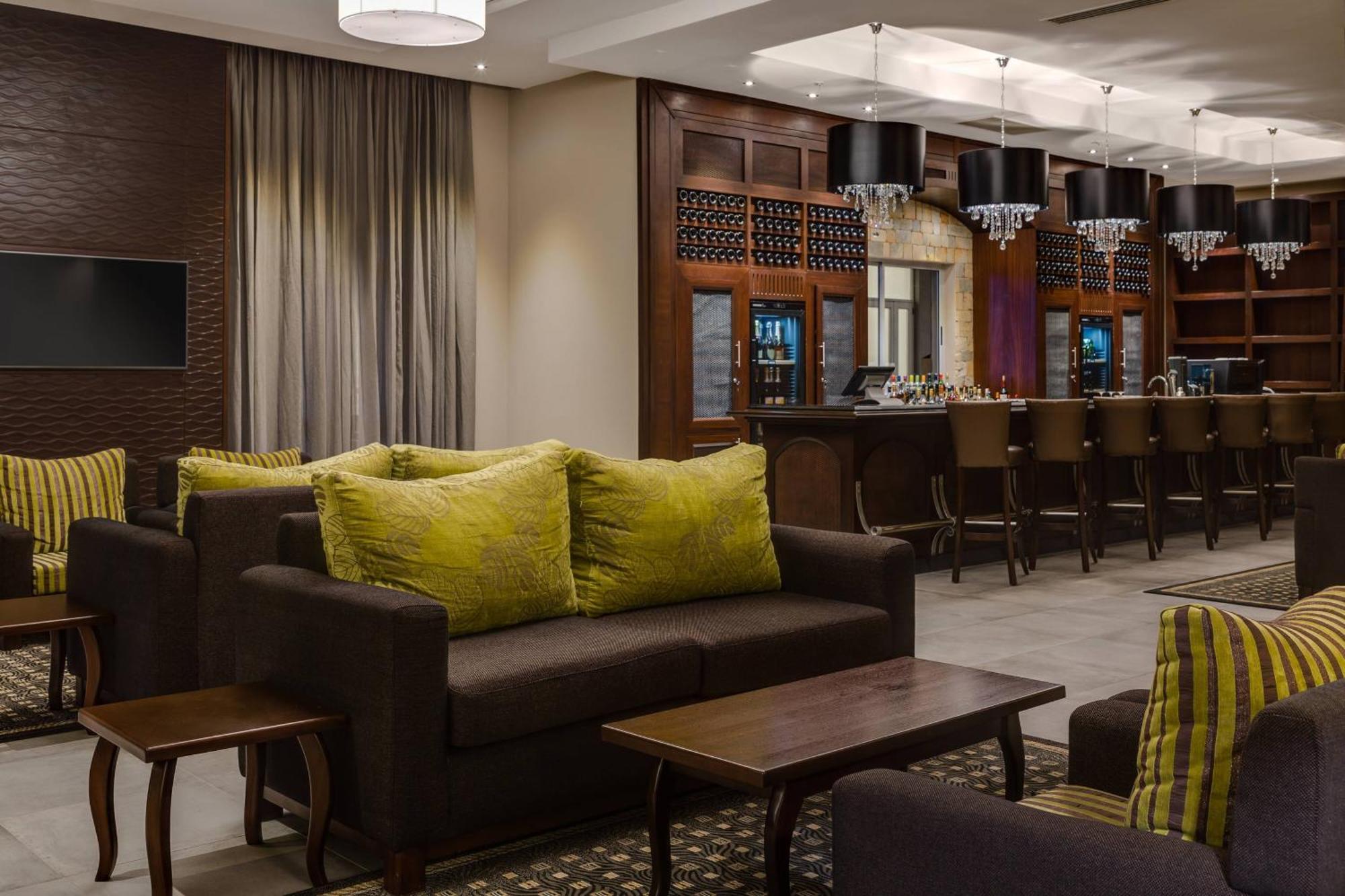 Protea Hotel By Marriott Owerri Select Exteriör bild