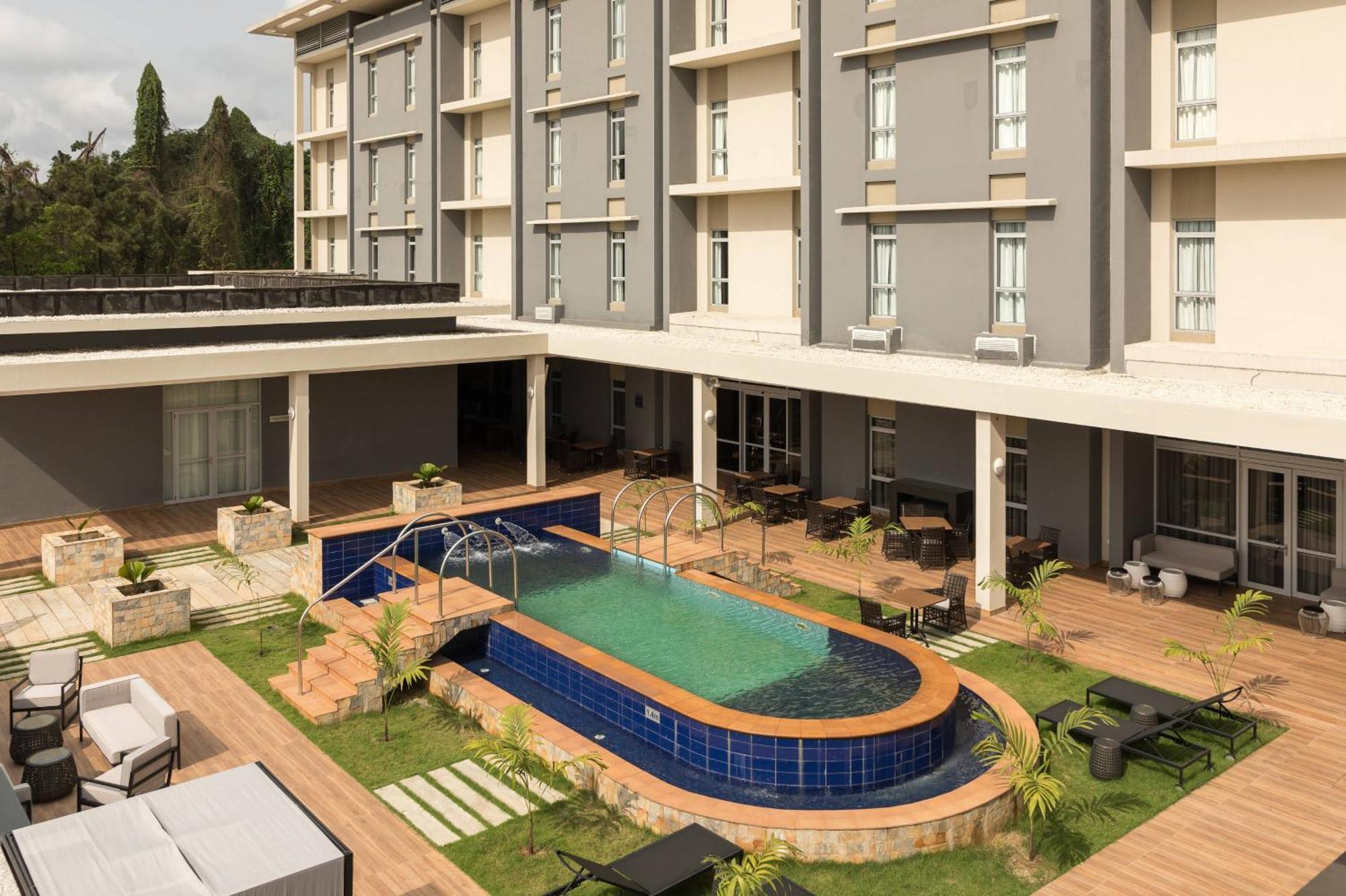 Protea Hotel By Marriott Owerri Select Exteriör bild