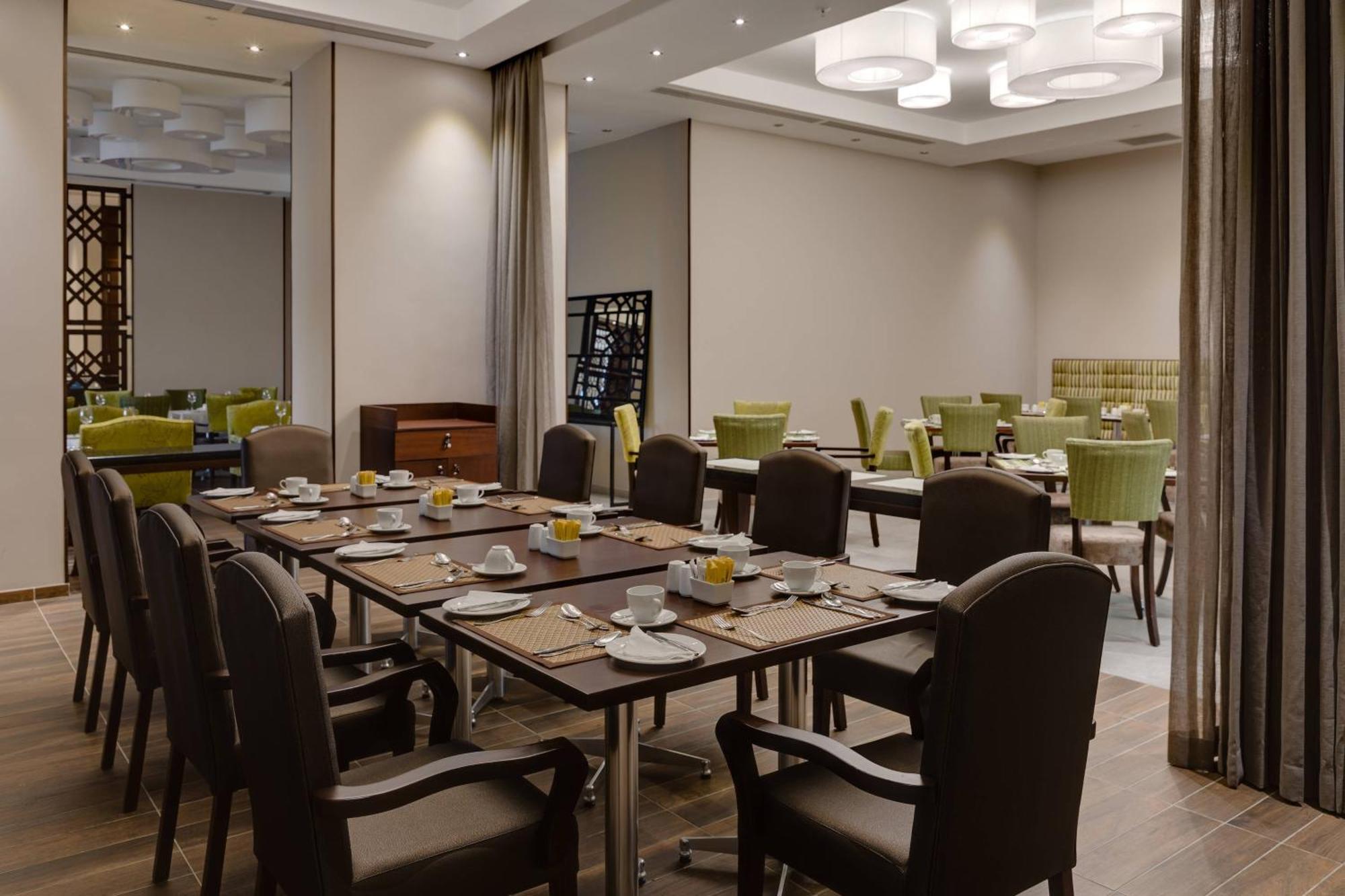 Protea Hotel By Marriott Owerri Select Exteriör bild