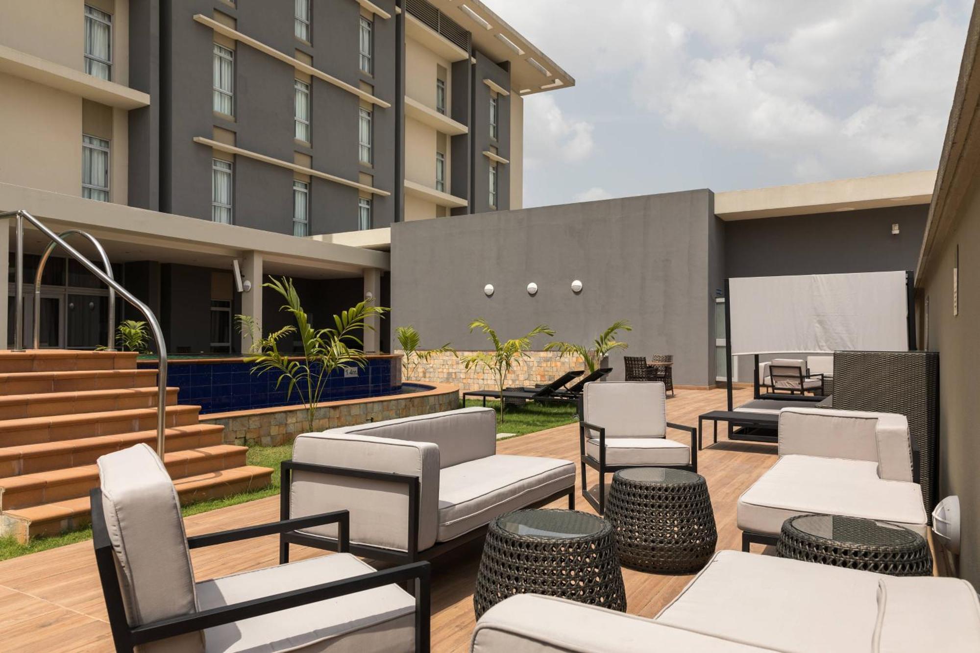 Protea Hotel By Marriott Owerri Select Exteriör bild