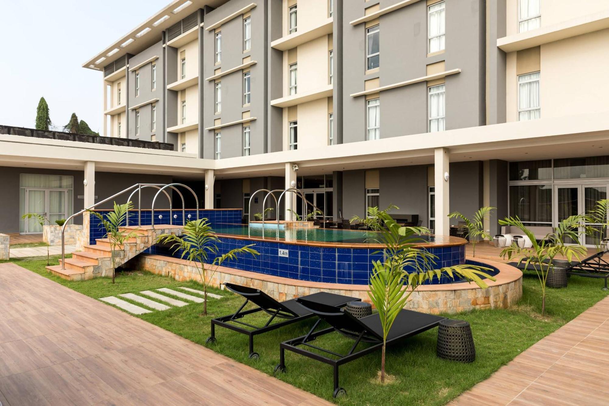 Protea Hotel By Marriott Owerri Select Exteriör bild