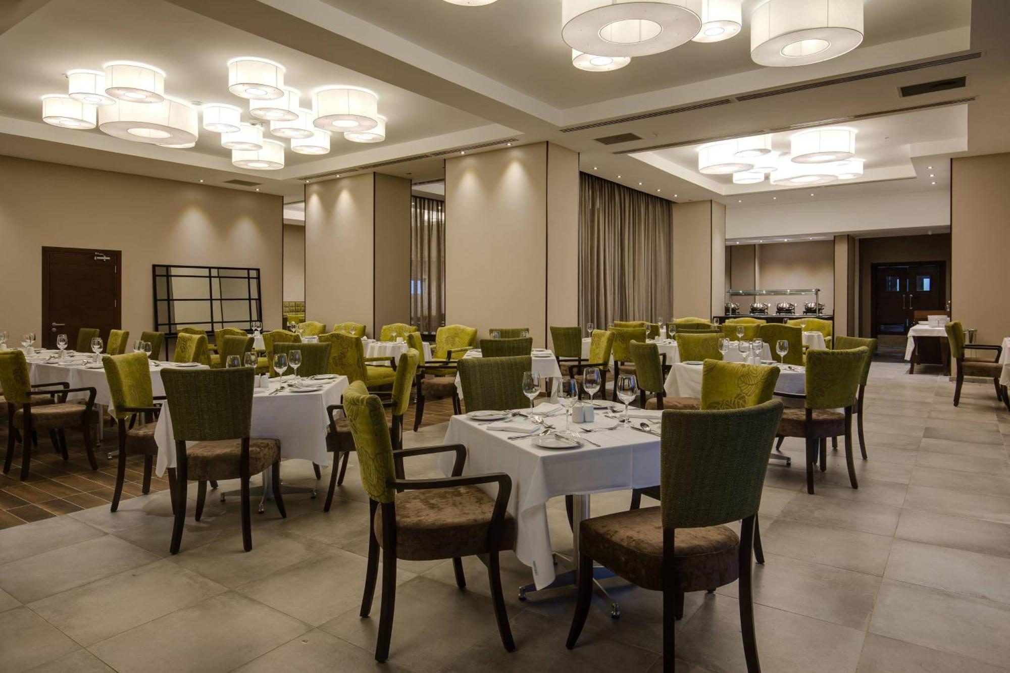 Protea Hotel By Marriott Owerri Select Exteriör bild